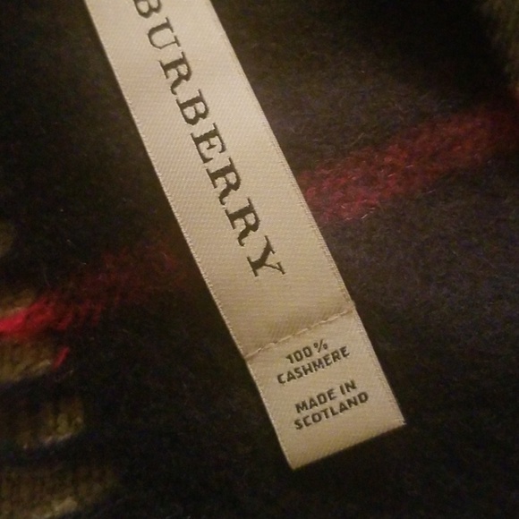 Scarf - Picture 4 of 5